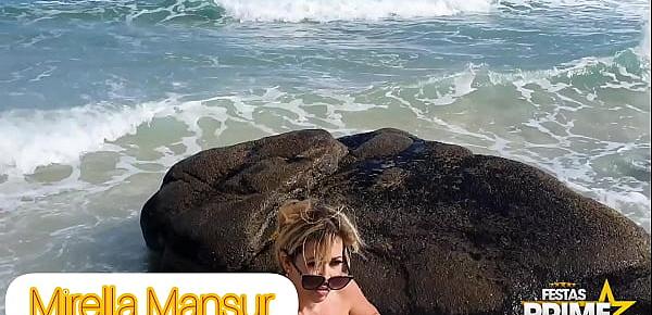  Curtindo as praias cariocas sem roupa nenhuma - Mirella Mansur